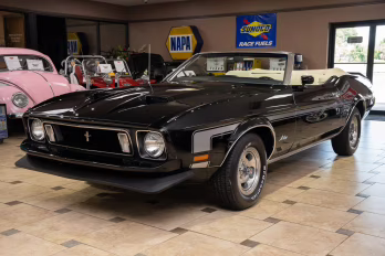1973 Black Ford Mustang