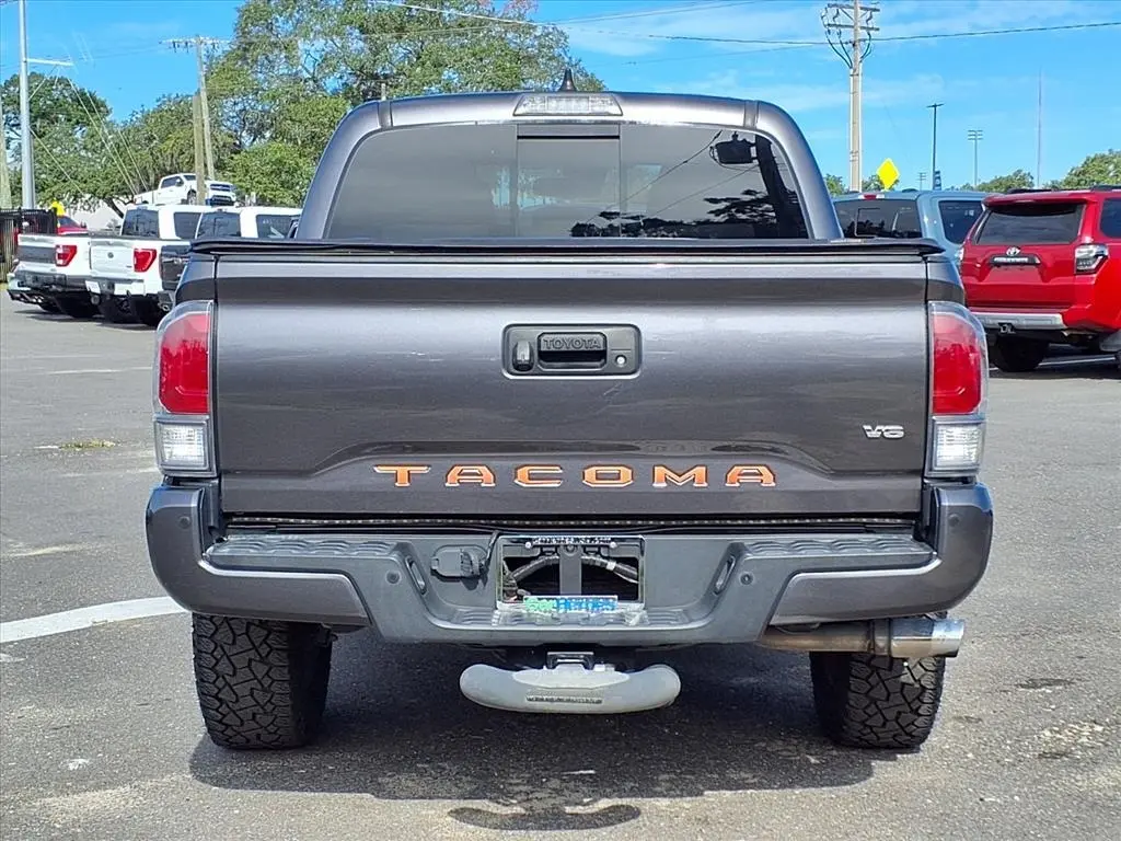 2021 Toyota Tacoma SR5 photo 6
