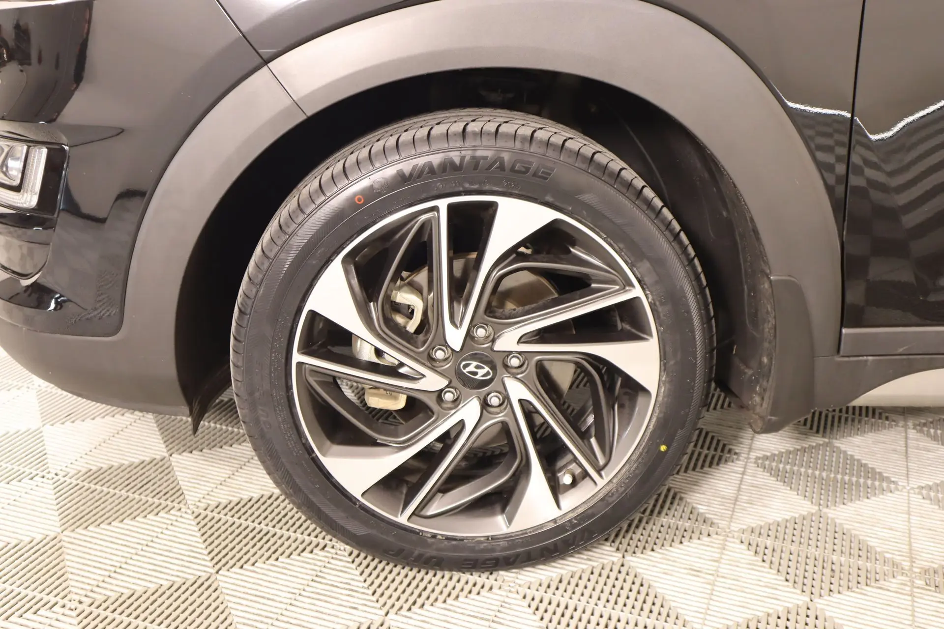 2020 Hyundai Tucson Sport photo 16