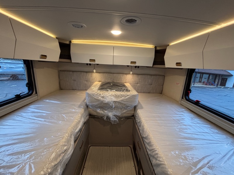 View 24R/24R/2026 image-28