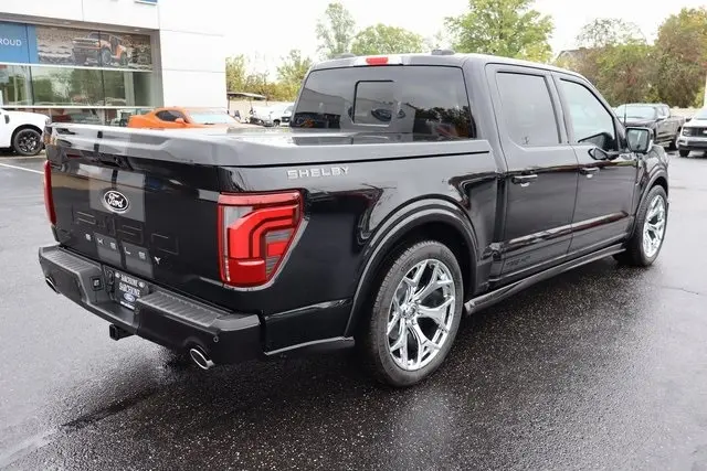 2025 Ford F-150 Lariat photo 3