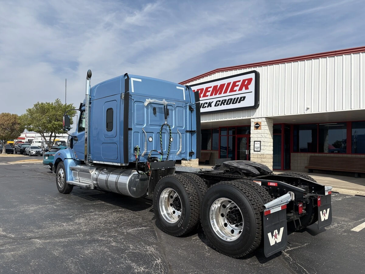 2027 Western Star 49X — photo 3