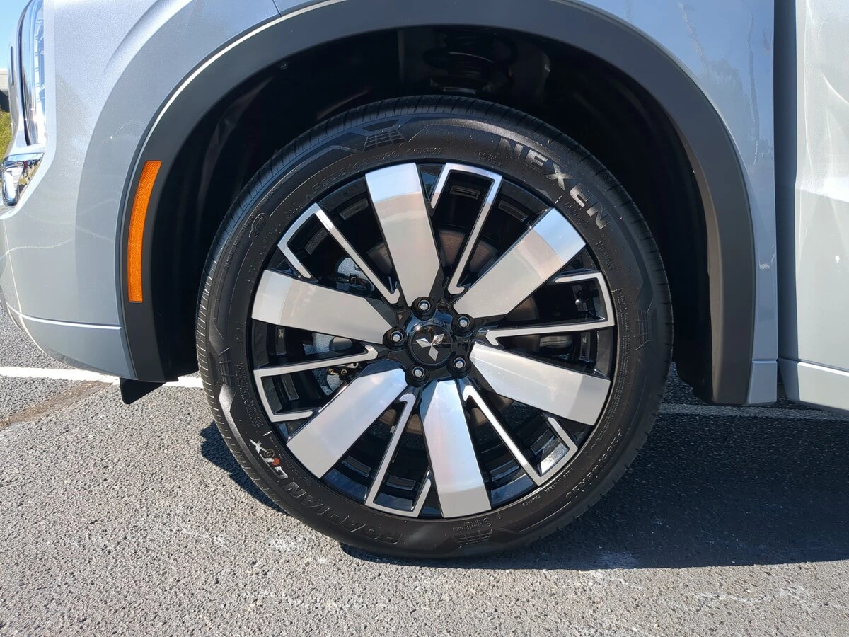 2026 Mitsubishi Outlander SEL - Photo 38