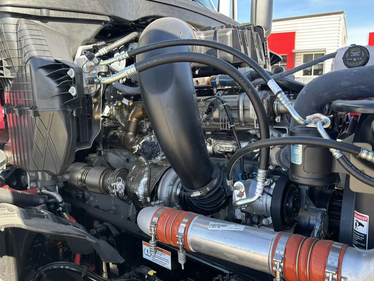 2026 Freightliner Cascadia - image 15