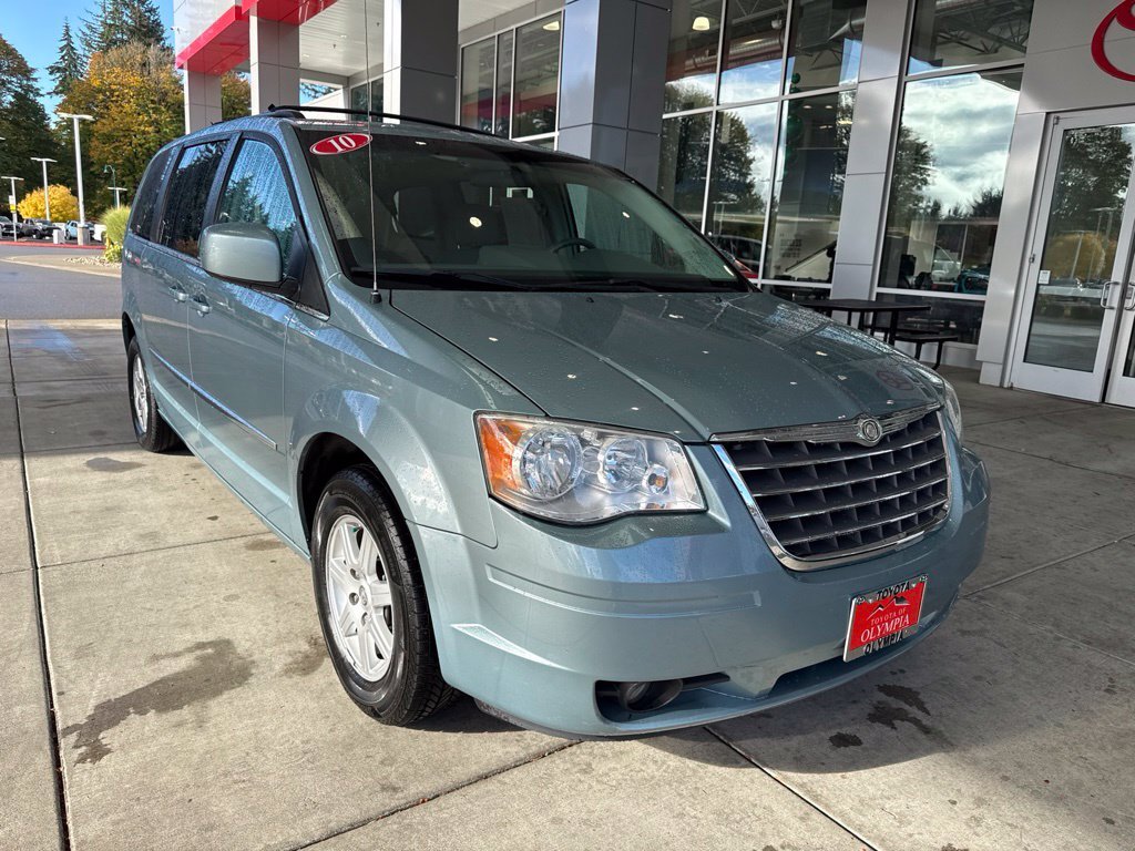 2010 Chrysler Town & Country Touring
