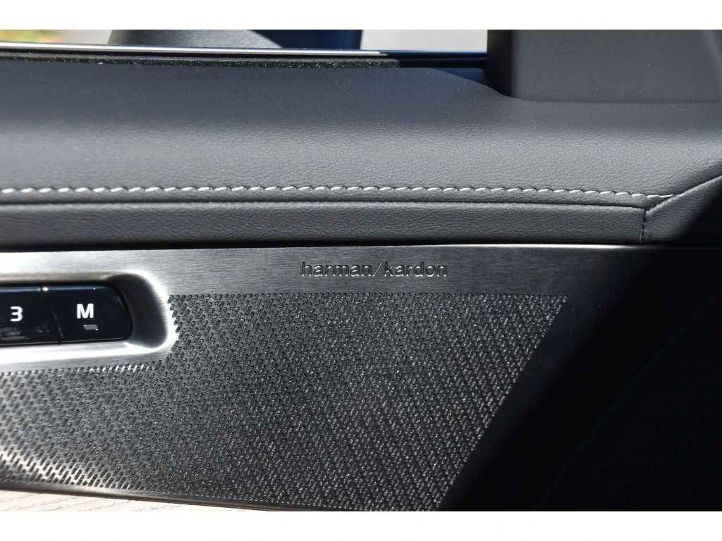 2026 Volvo - image 28