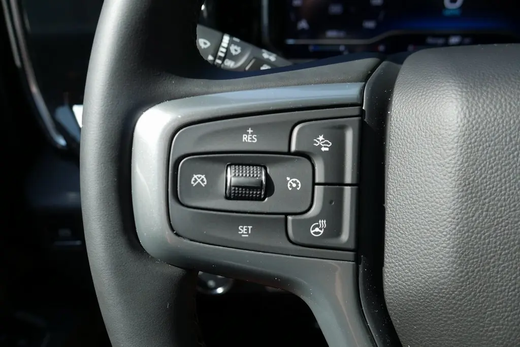 2025 Chevrolet Silverado 1500 LT photo 13