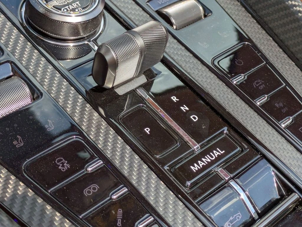 2025 Aston Martin DB12 Base - Photo 21