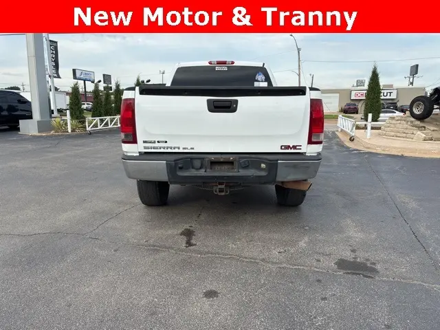 2009 Gmc Sierra SLE photo 4