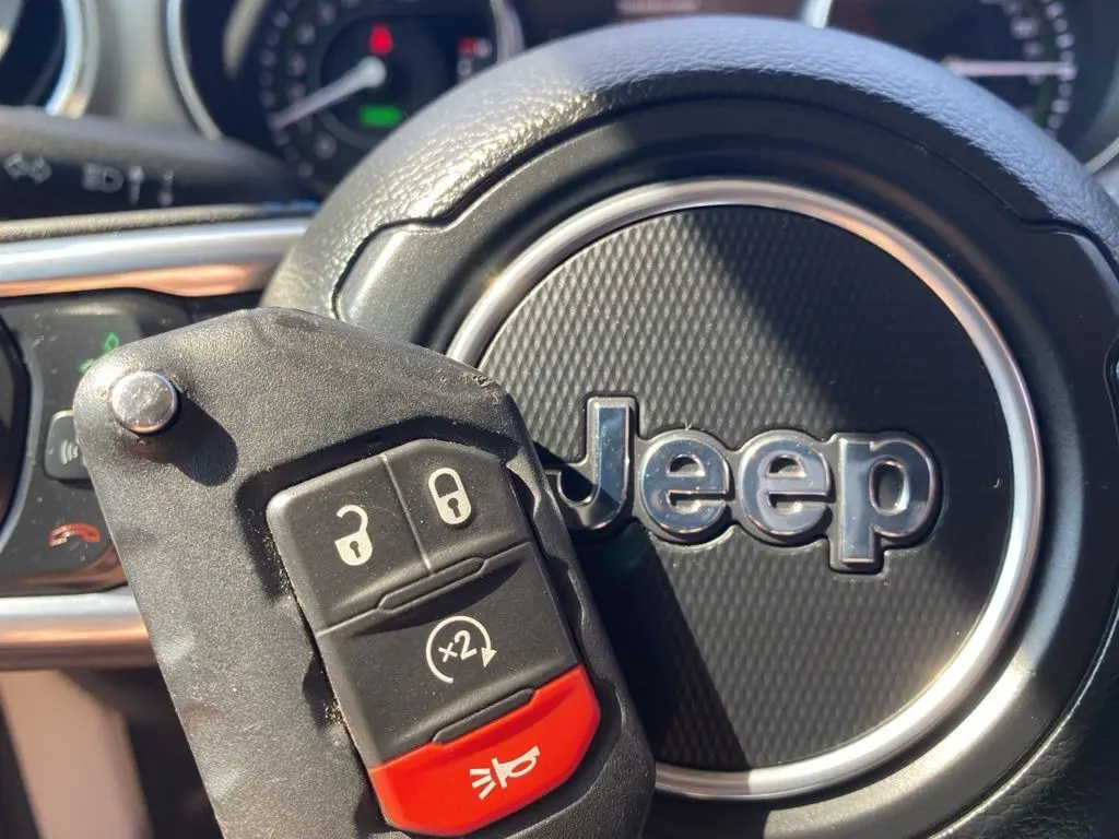2023 Jeep Wrangler Rubicon 4xe photo 35