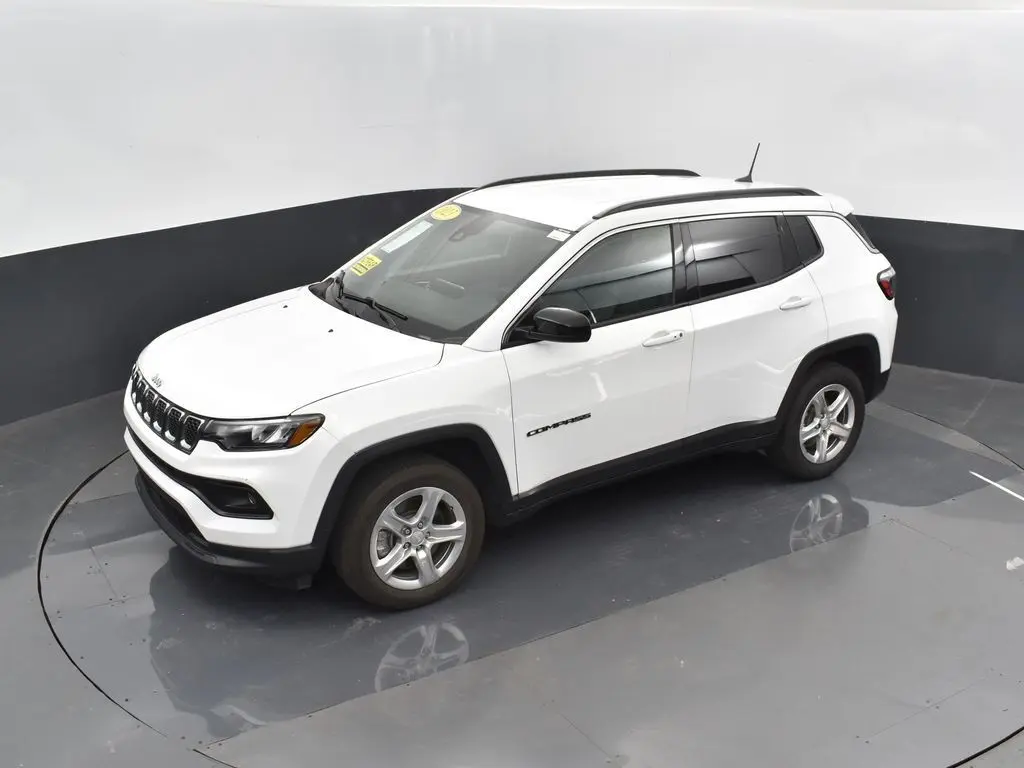 2023 Jeep Compass Latitude photo 31