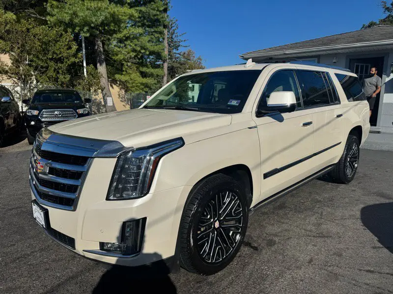 2015 Cadillac Escalade ESV Premium photo 3