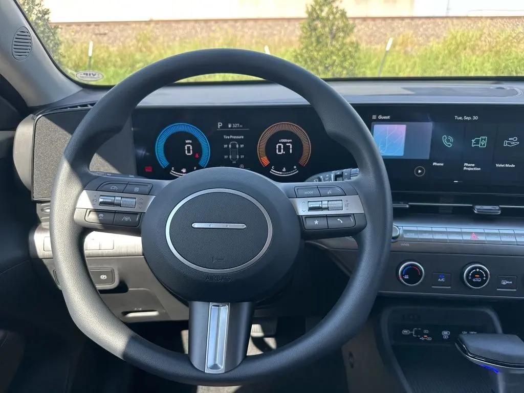 2026 Hyundai Kona SE photo 26