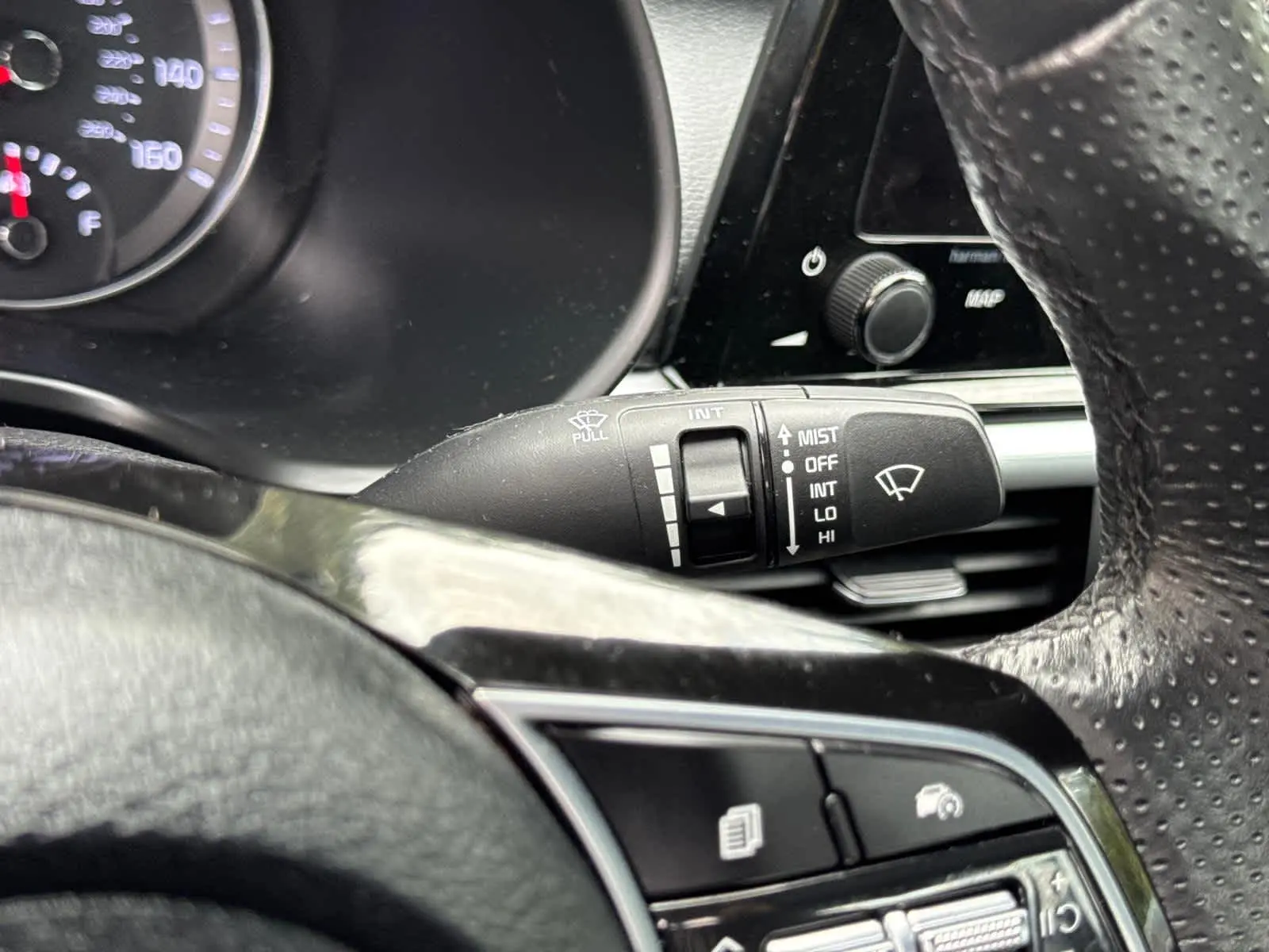 2023 Kia Forte GT-Line photo 18
