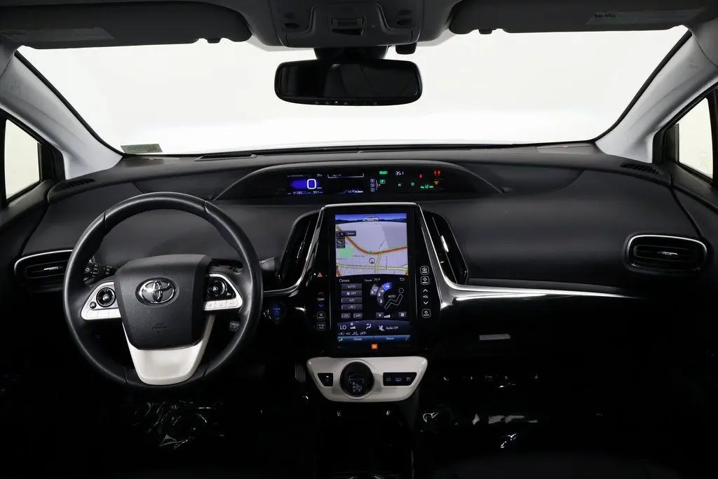 2018 Toyota Prius Prime Advanced photo 7