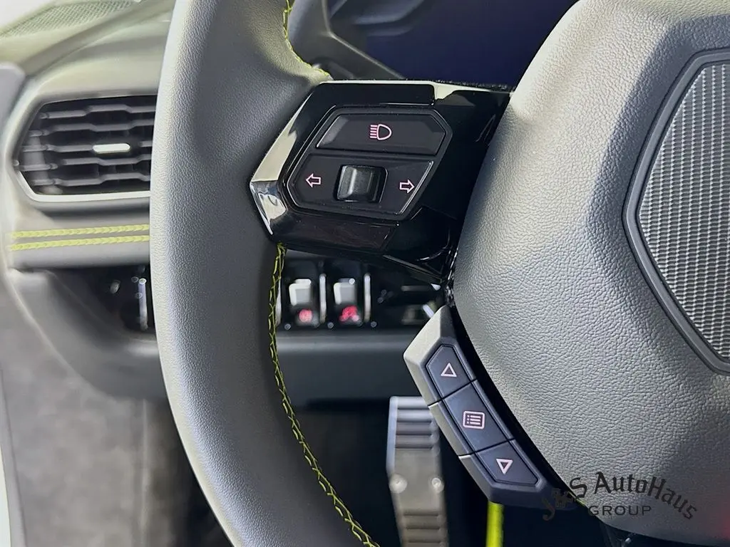2024 Lamborghini Huracan Tecnica Base photo 12