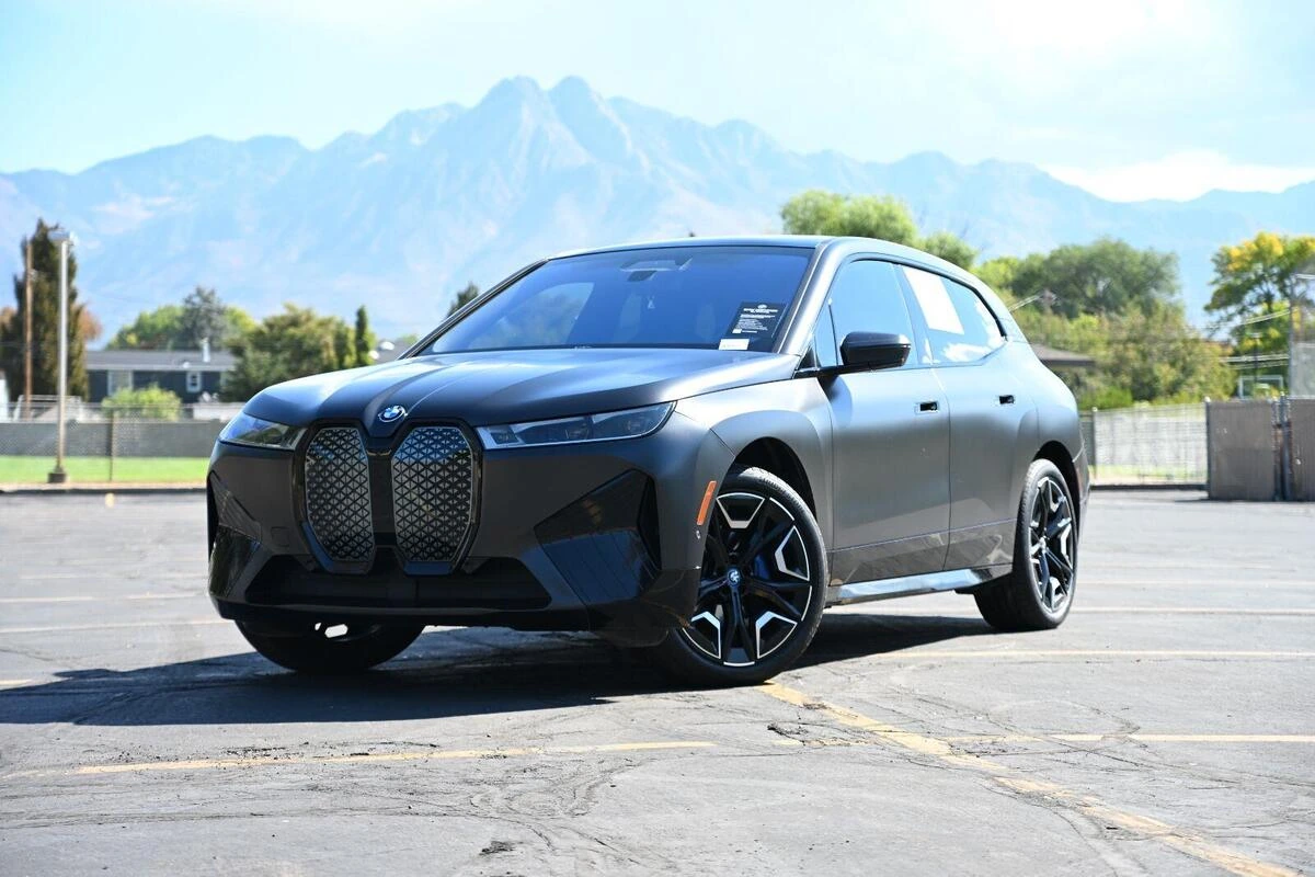 2024 BMW iX