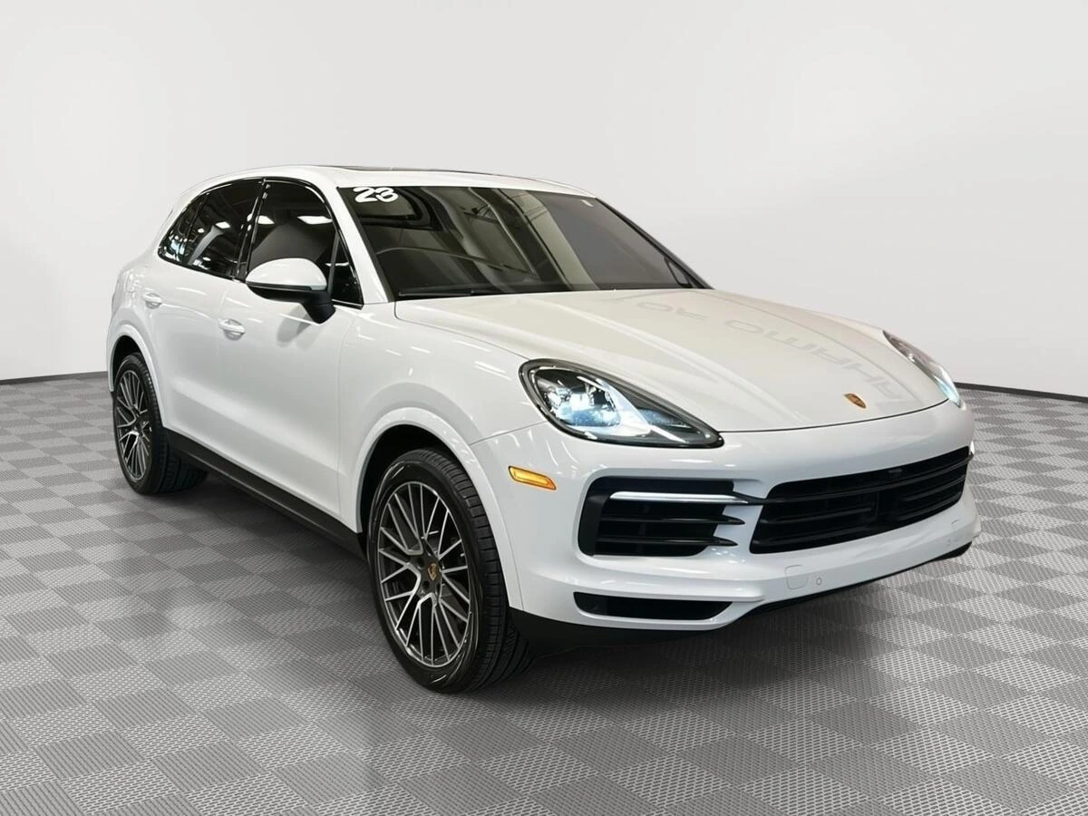 2023 Porsche Cayenne Base
