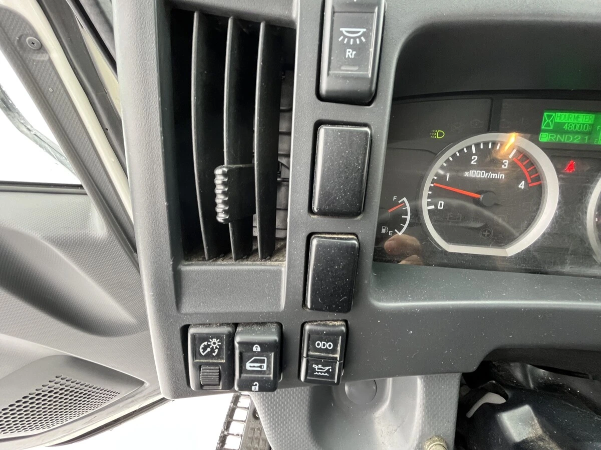 2022 Isuzu NRR - image 23