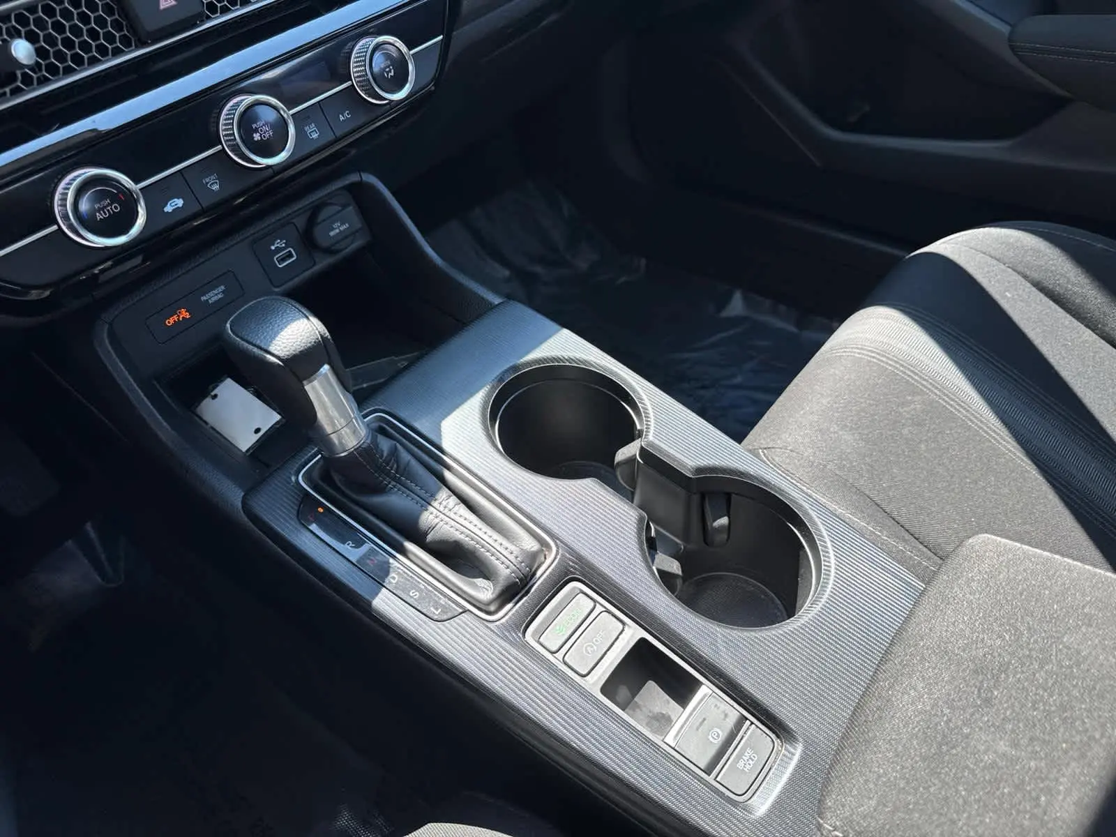 2024 Honda Civic Hatchback LX photo 25