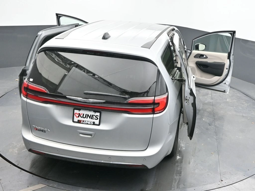 2024 Chrysler Pacifica Touring L - Photo 66