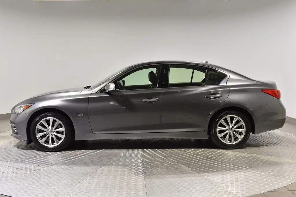 Used 2017 INFINITI Q50 Base with VIN JN1CV7AR0HM680753 for sale in Beachwood, OH
