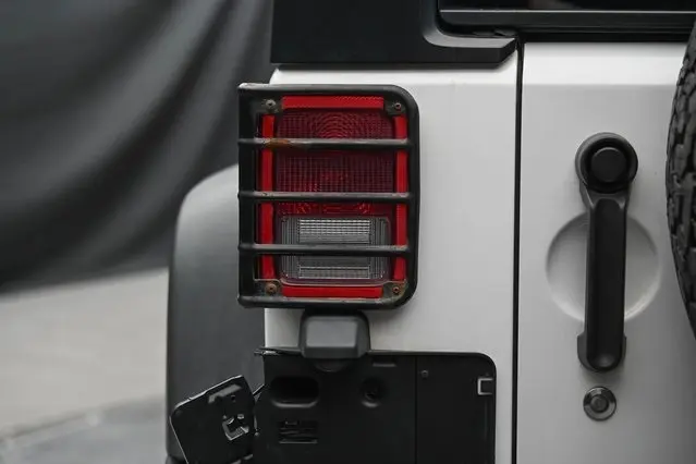 2015 Jeep Wrangler Unlimited Sport photo 13