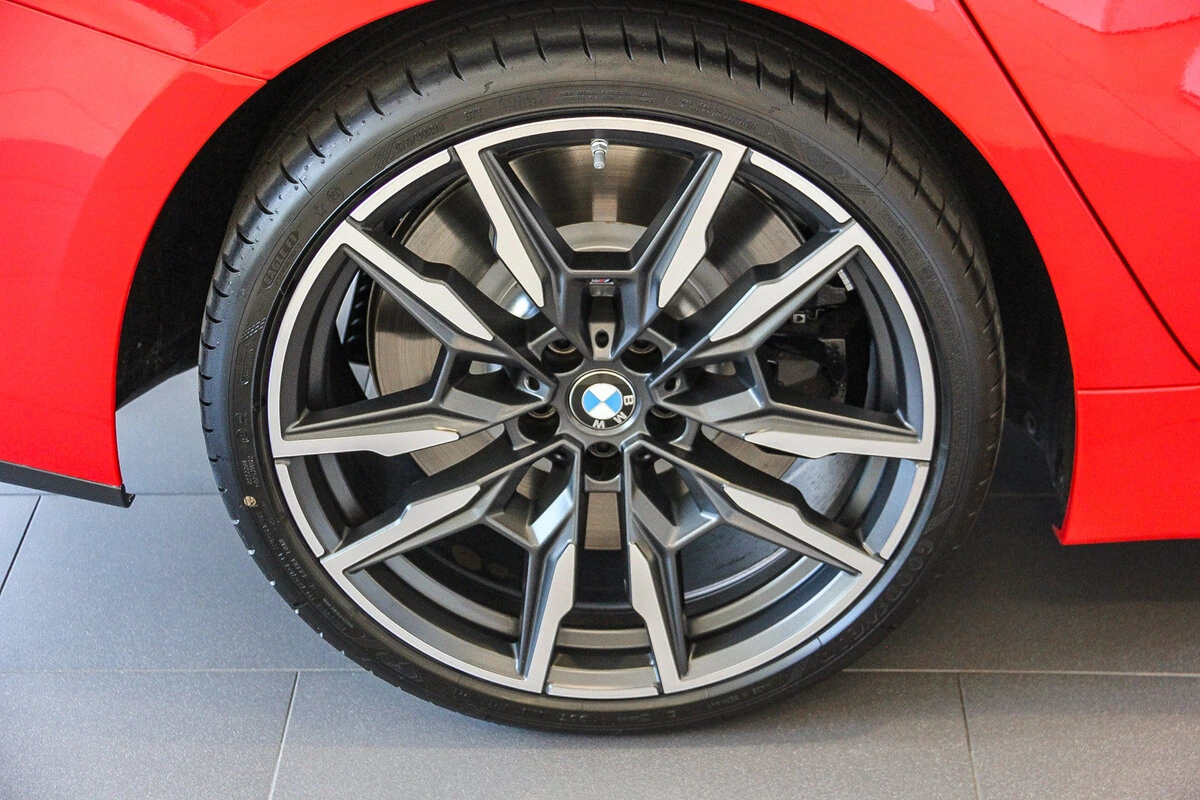 2026 BMW 8 Series M850i - Photo 8