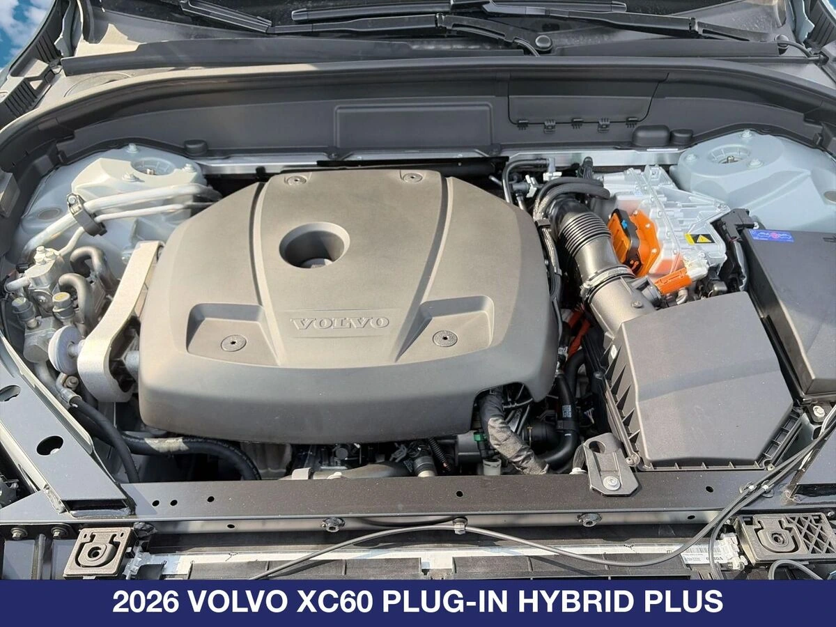 2026 Volvo - image 11