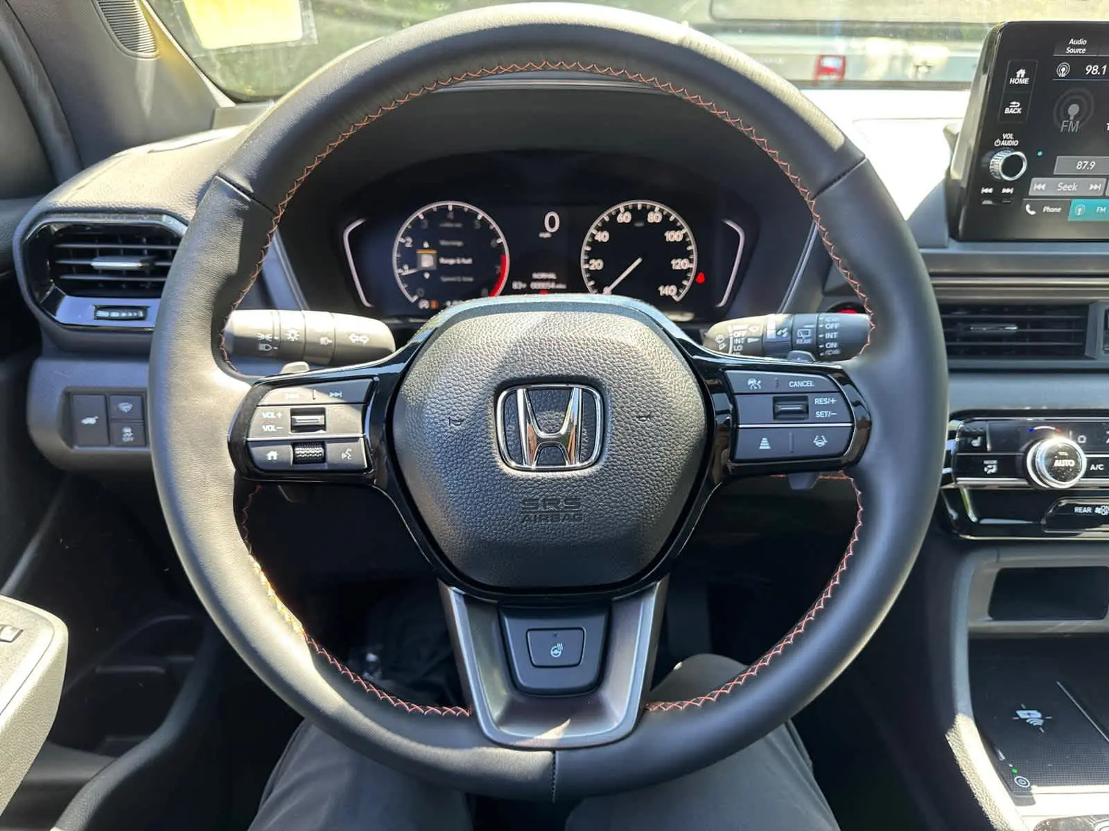 2025 Honda Pilot TrailSport photo 16