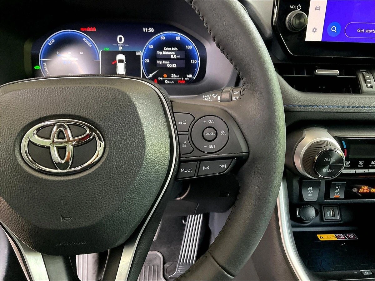 2023 Toyota RAV4 XSE - Photo 12