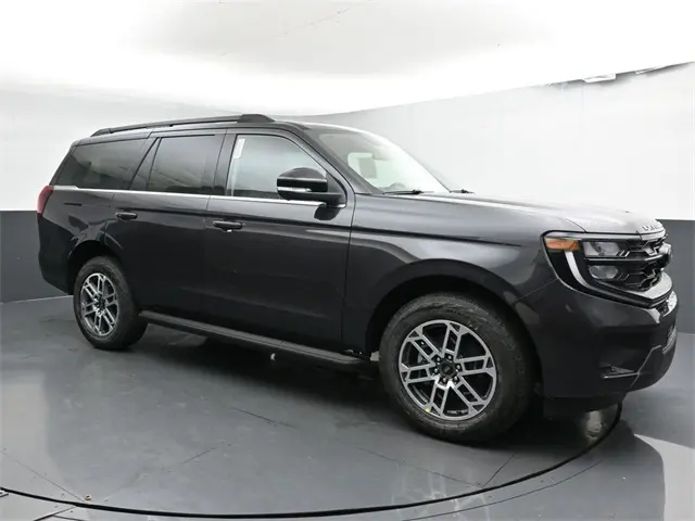 2025 Ford Expedition photo 2