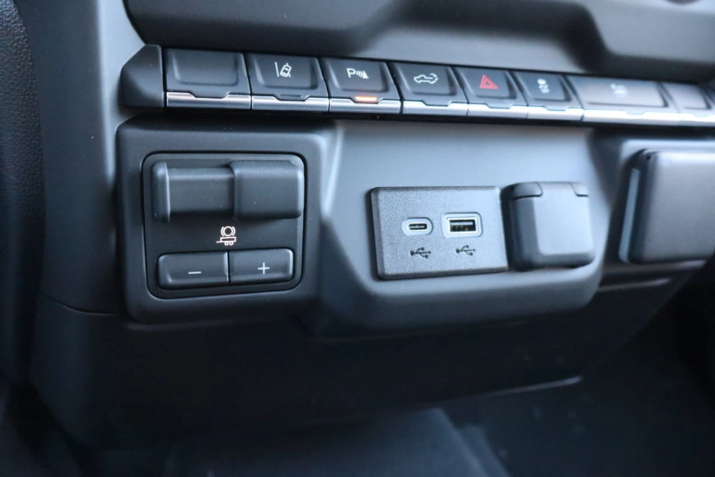 2026 Chevrolet Silverado 2500 HD Custom - Photo 14