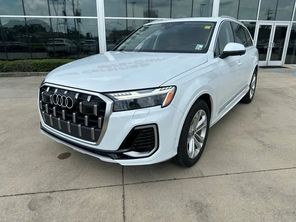 2025 Audi Q7 55 Prestige's photo