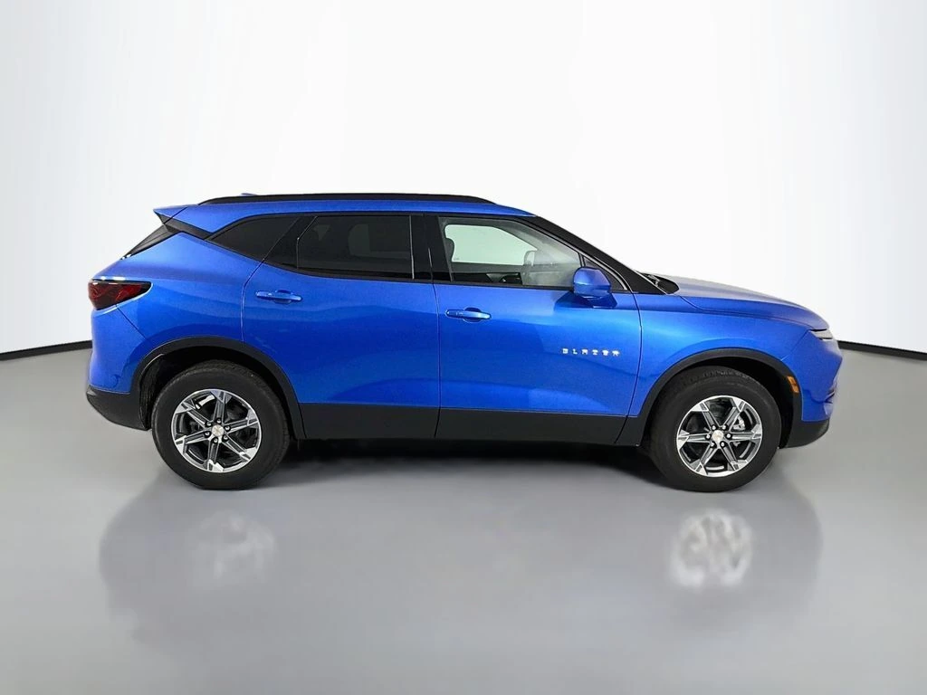 2026 Chevrolet Blazer LT - Photo 8