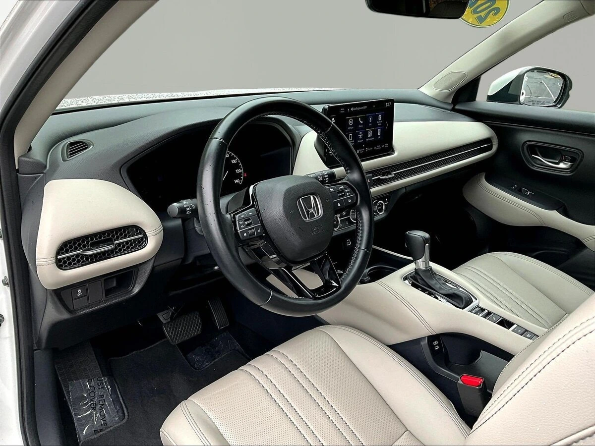 2025 Honda HR-V EX-L - Photo 17