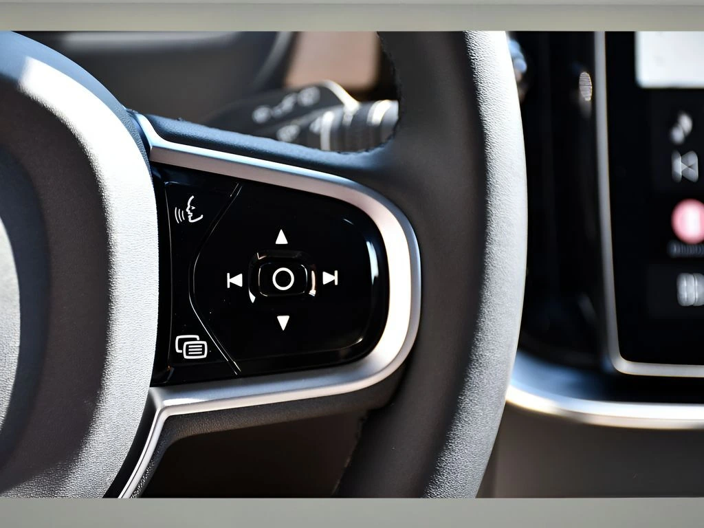 2026 Volvo XC90 Plus - Photo 36
