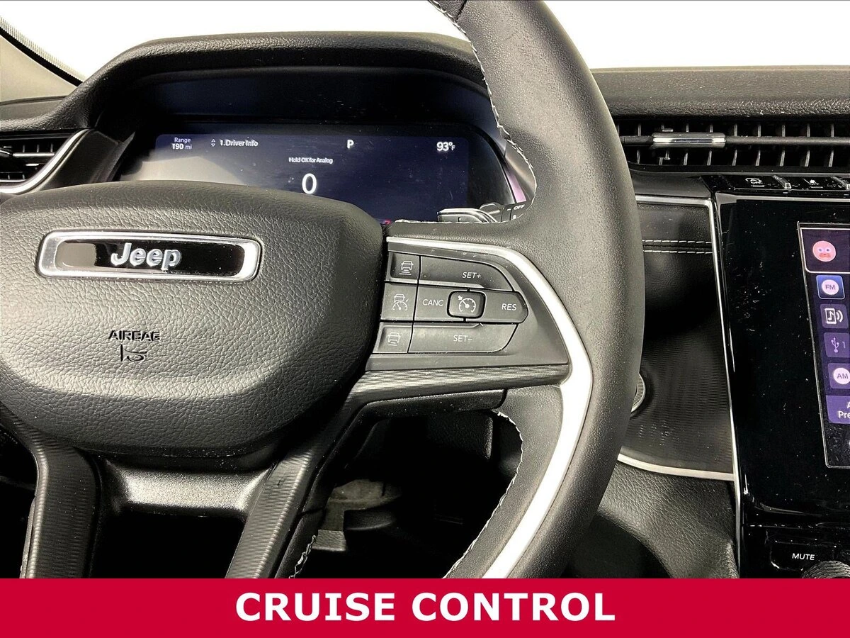 2023 Jeep Grand Cherokee Laredo - Photo 12