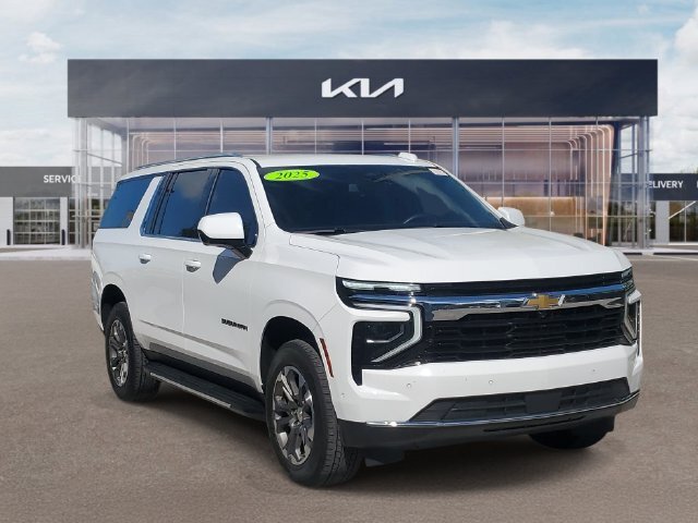 2025 Chevrolet Suburban LS