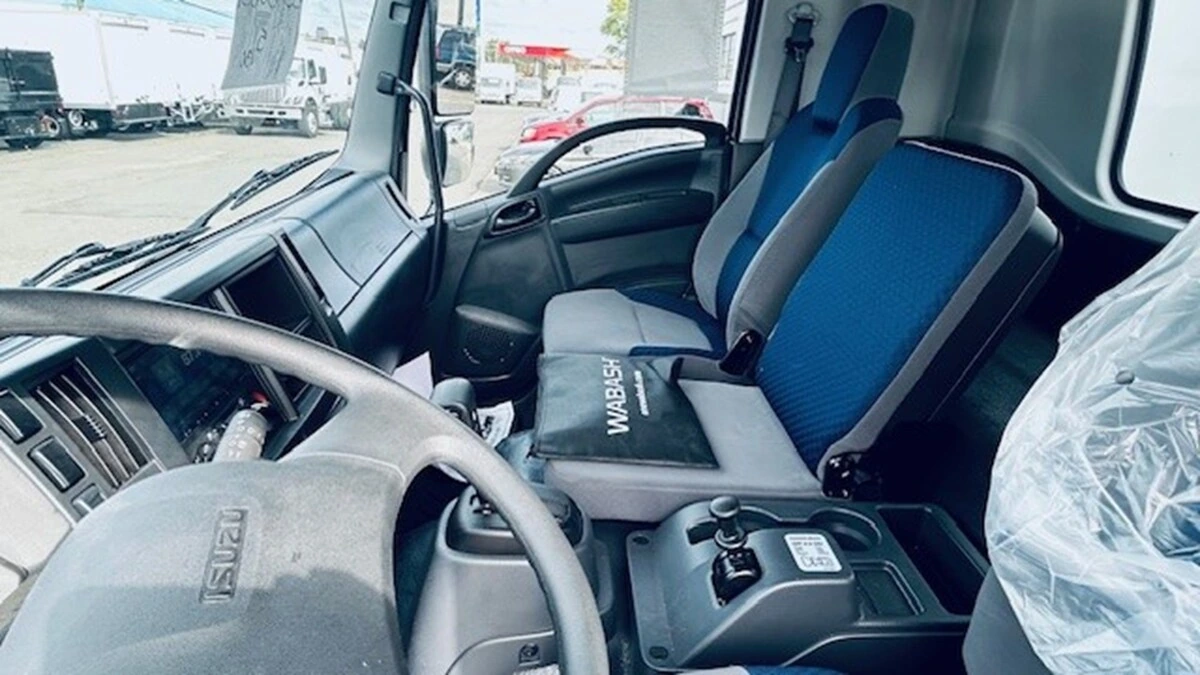 2025 Isuzu FVR - image 8