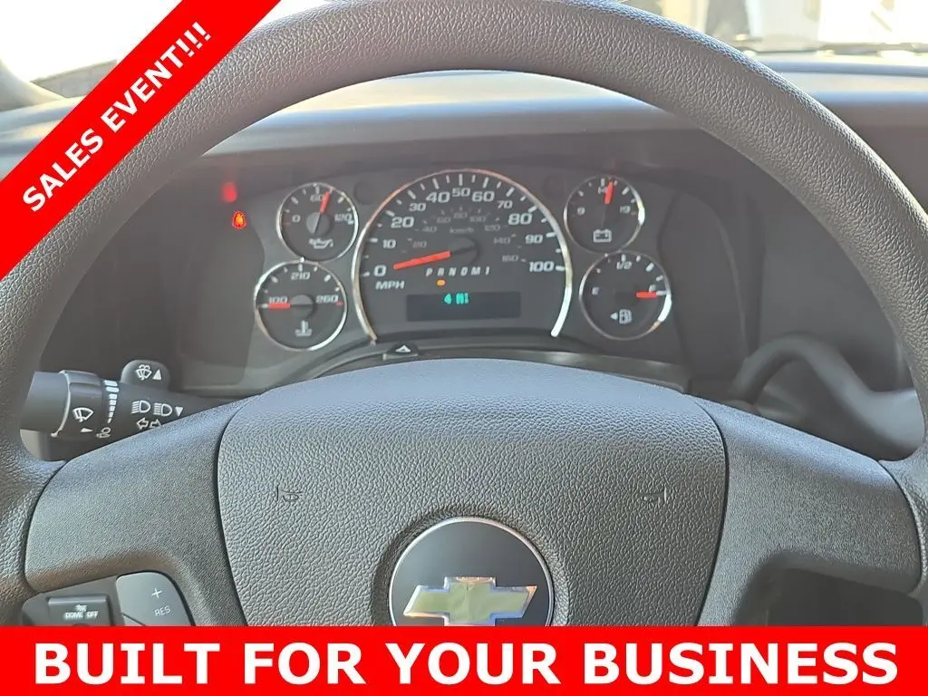 2025 Chevrolet Express 2500 Work Van Cargo photo 6