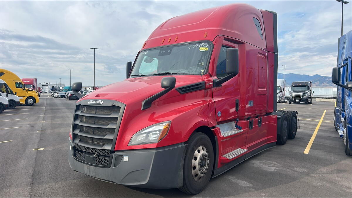 2023 FREIGHTLINER Cascadia