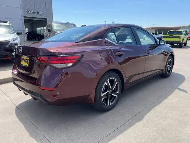 2025 Nissan Sentra SV photo 7
