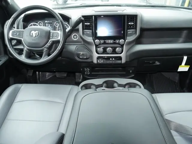 2025 Ram 2500 Tradesman photo 3