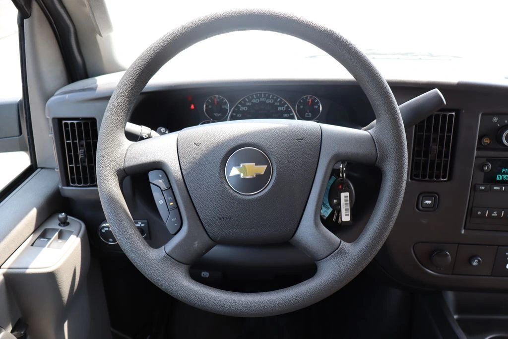 2025 Chevrolet Express Cargo Work Van - Photo 14