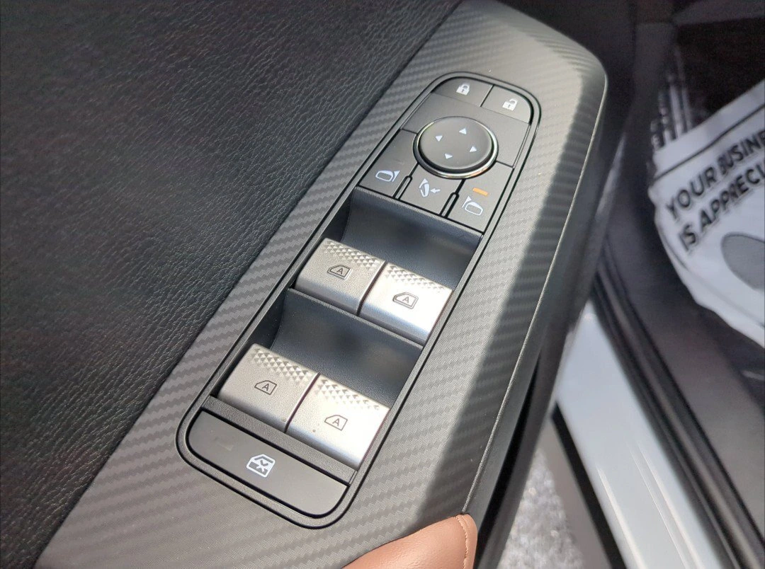 2026 Mitsubishi Outlander SEL - Photo 21