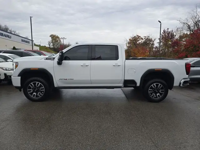 2022 Gmc Sierra HD AT4 photo 2