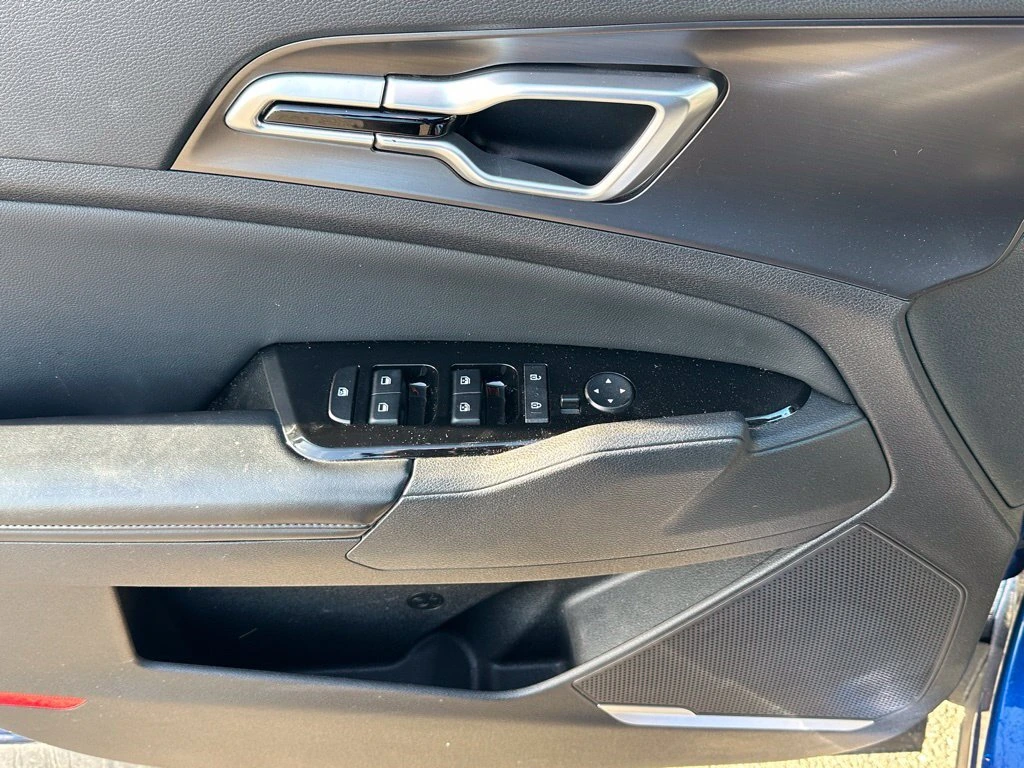 2023 Kia Sportage EX - Photo 10