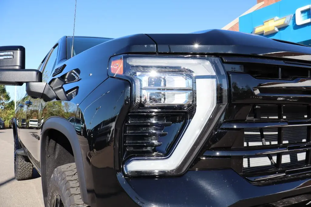2026 Chevrolet Silverado LT photo 5
