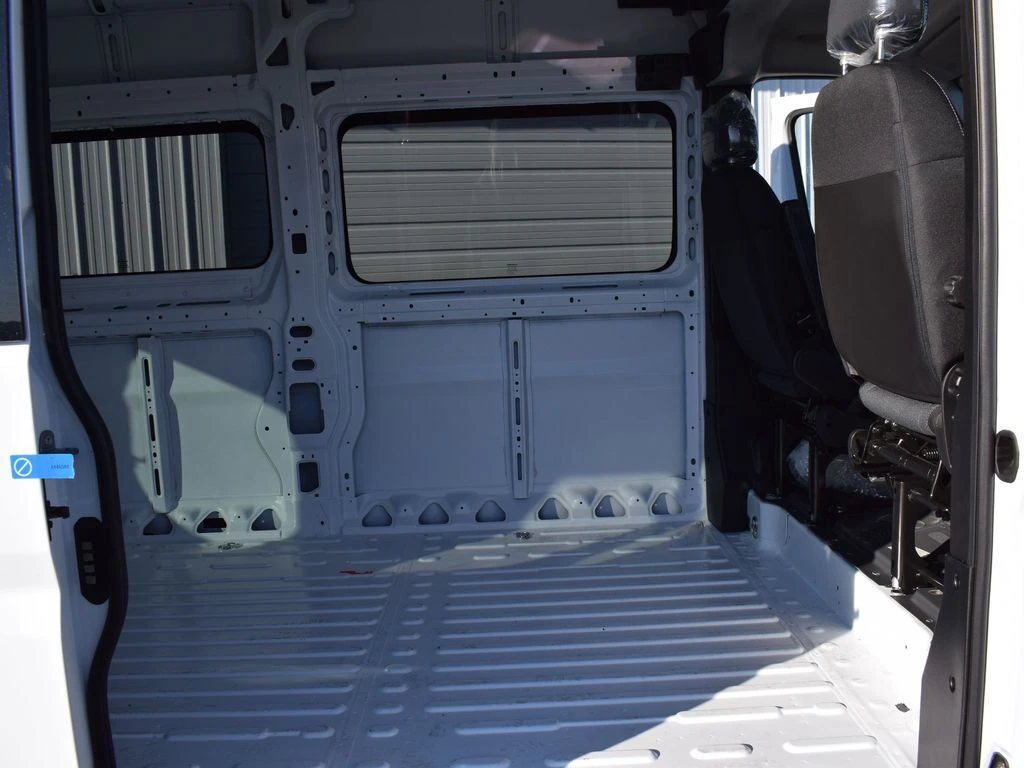 2024 RAM ProMaster Window Van Base - Photo 15